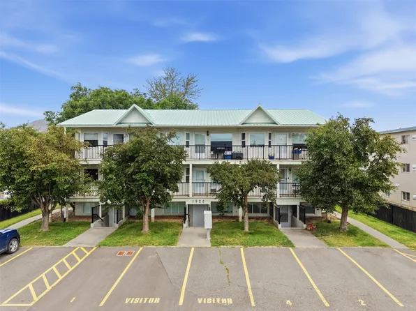 1320 Selkirk Ave #1, Kamloops, BC V2B 1V7