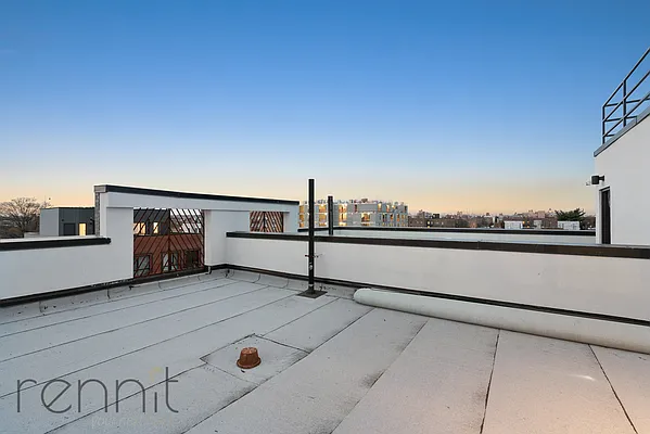 Rented by Rennit Inc. | media 14