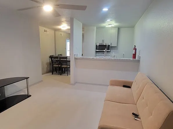 1810 N Garrett Ave APT 124, Dallas, TX 75206