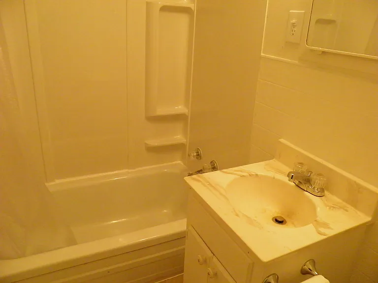 1304 W Kiowa St #2 — Photo 9