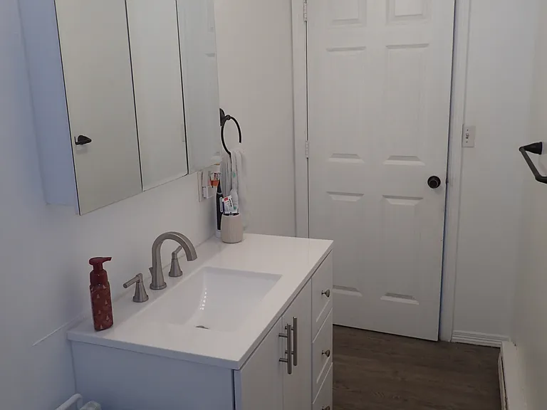 58 Dorman Ave — Photo 24