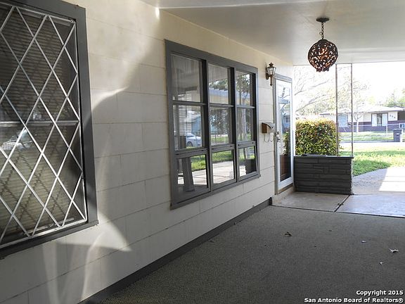 5th image of 339 E Ackard Pl