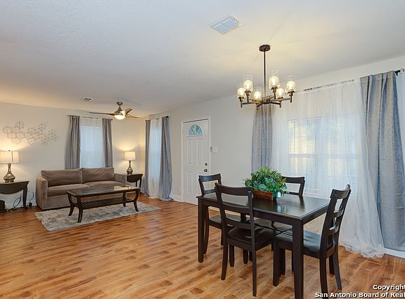 5th image of 614 S San Horacio Ave