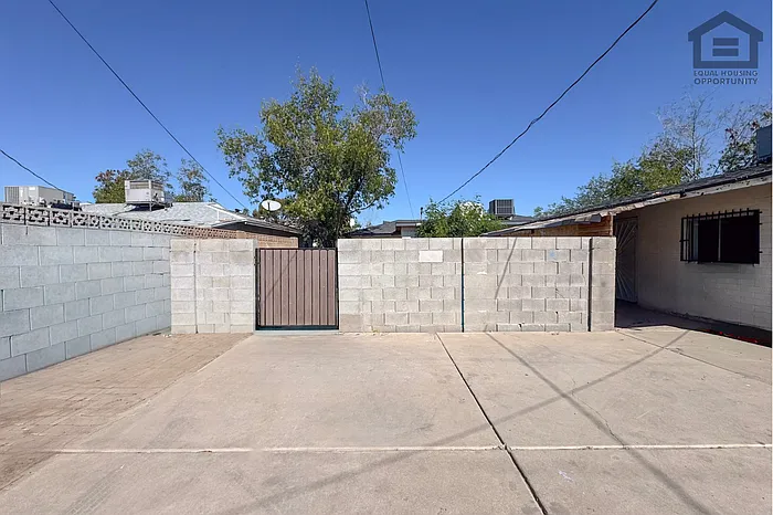 1927 E Sheridan St #B — Photo 4