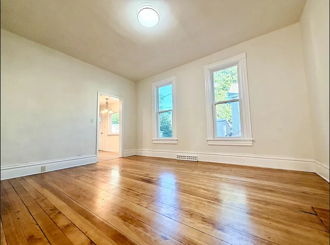4 bed, 1480 sqft, $1,845 — Photo 3