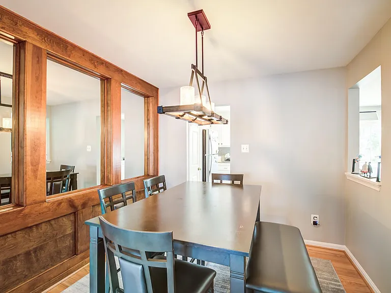 7112 Lake Cove Dr — Photo 22