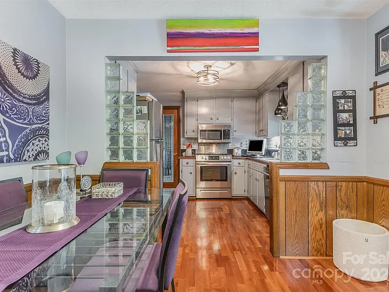 929 Autumnwood Ln — Photo 9