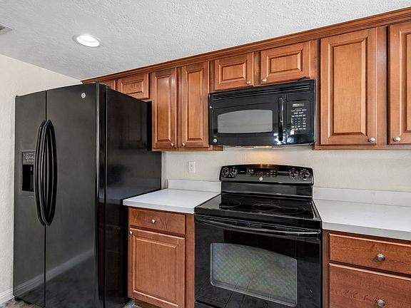 4th image of 4158 W Poinsettia Dr