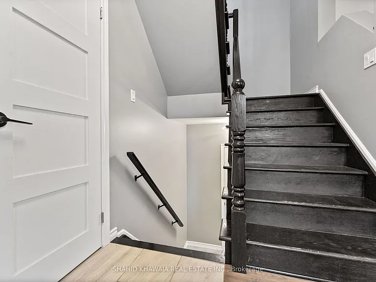 7282 Blackwood Mews — Photo 36