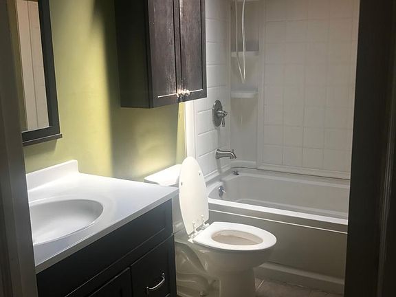 4th image of 42 Almond Dr