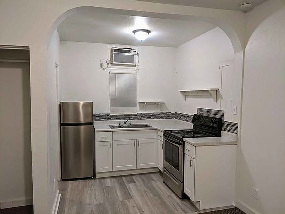 4th image of 120 E 8th St #3