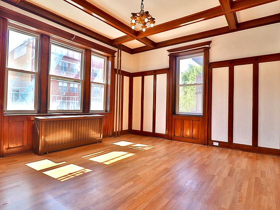 3rd image of 2537 37th St #2