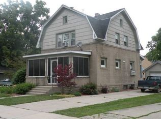 423 Academy St, Portland, MI 48875