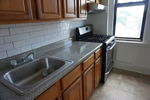 Rented by MQ Realty LLC | media 18