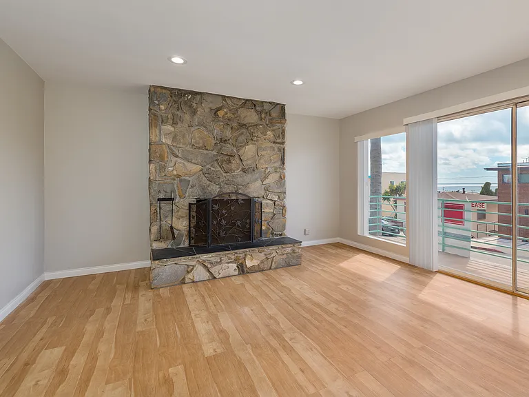 1744 Manhattan Ave #2 — Photo 7