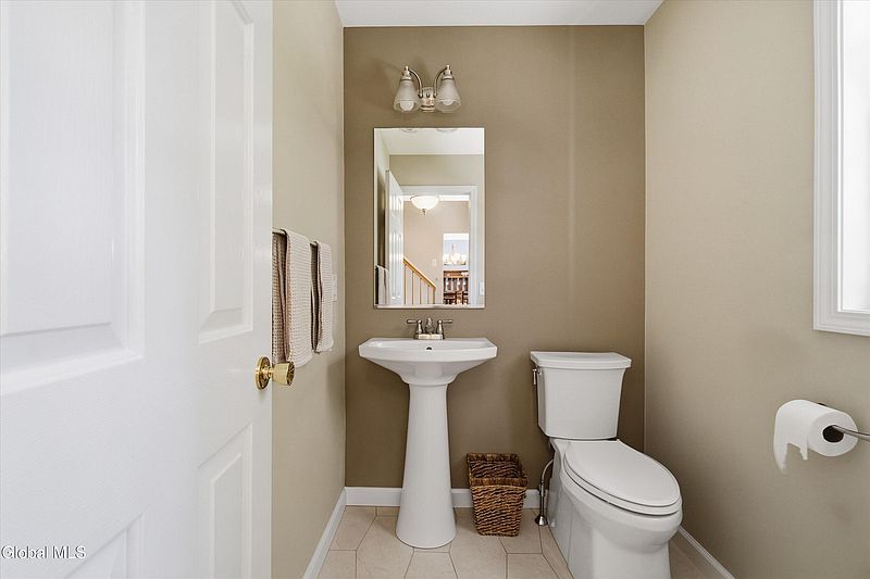 3rd image of 62 Scotch Bush Road