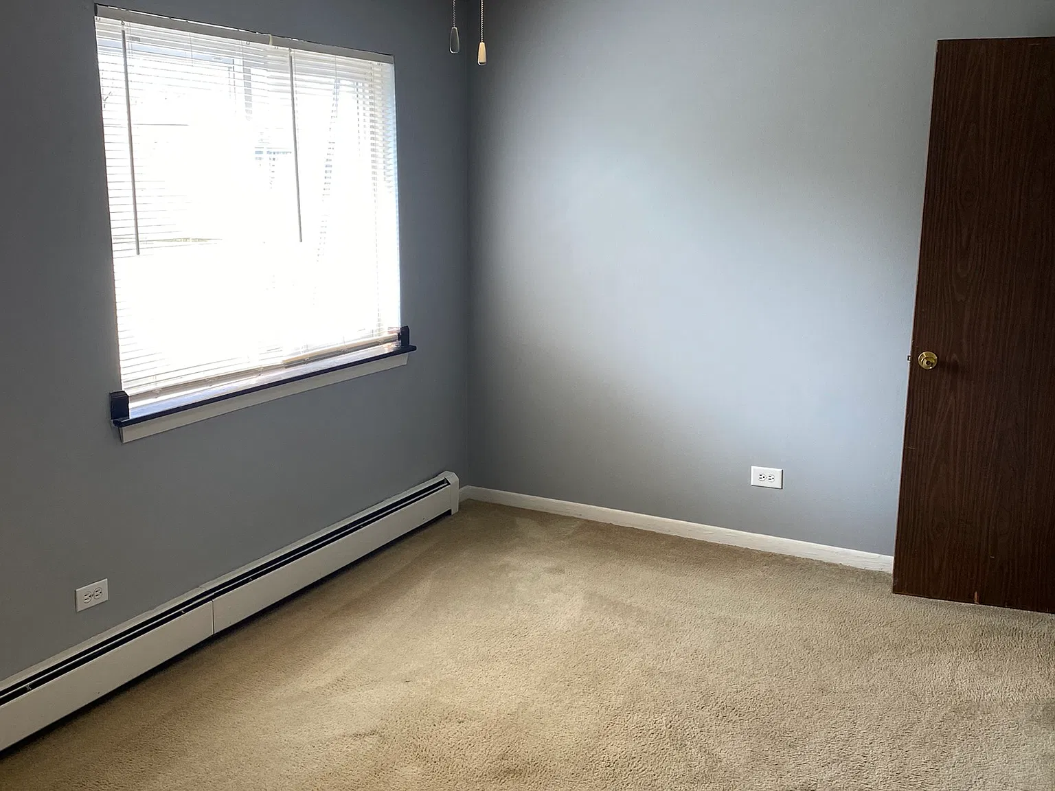 1 bed, 900 sqft, $1,300 — Photo 3