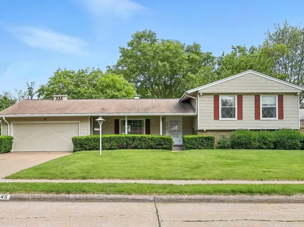 2645 Fillmore Ln, Davenport, IA 52804