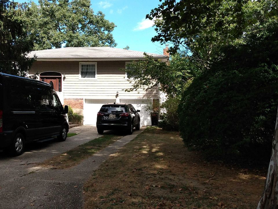 1st image of 9 Miami Ct
