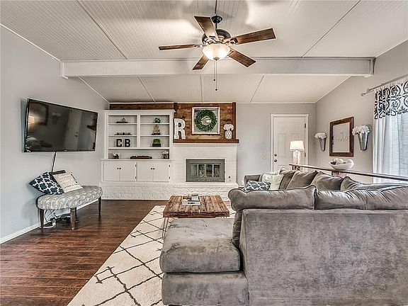 4th image of 10312 Glascow Dr