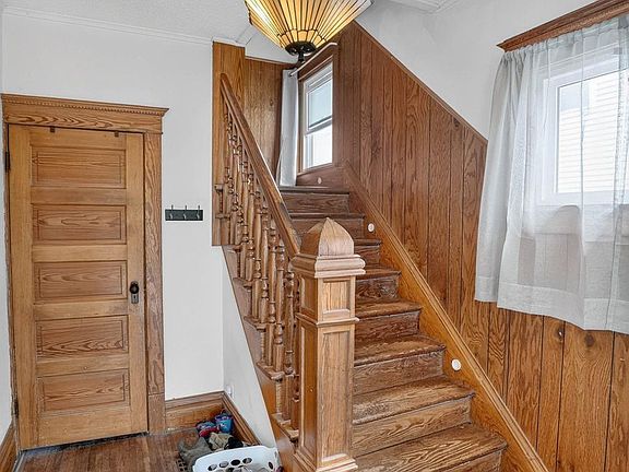 5th image of 530 Bayard St