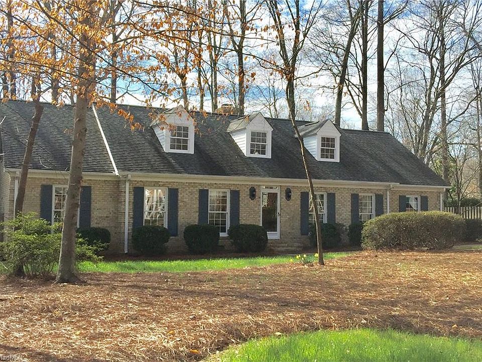 1st image of 3005 Redford Dr