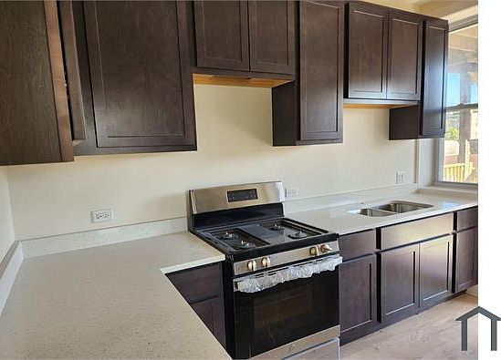 4th image of 137 N Mayfield Ave APT 3