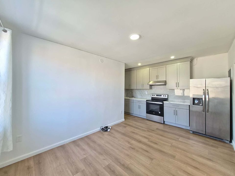 1st image of 7402 19th Ave #2RR
