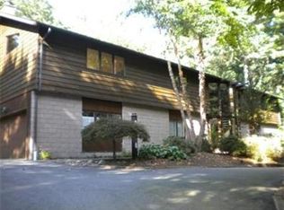 161 Ardsley Rd, Longmeadow, MA 01106