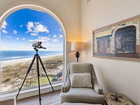 5th image of 719 Ocean Club Pl #719