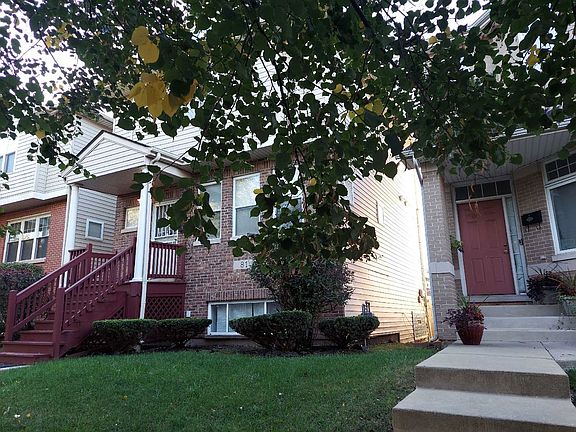 3rd image of 81 E 89th St