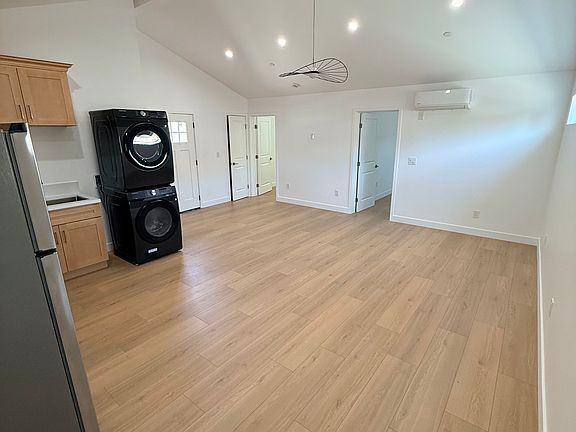 2nd image of 8531 Orange St