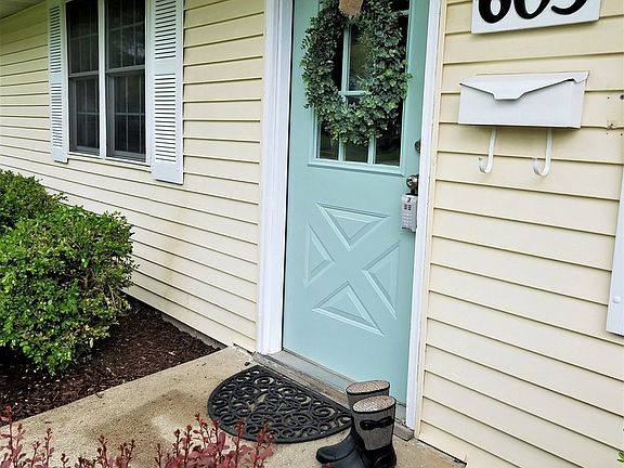 3rd image of 603 Parkway Dr