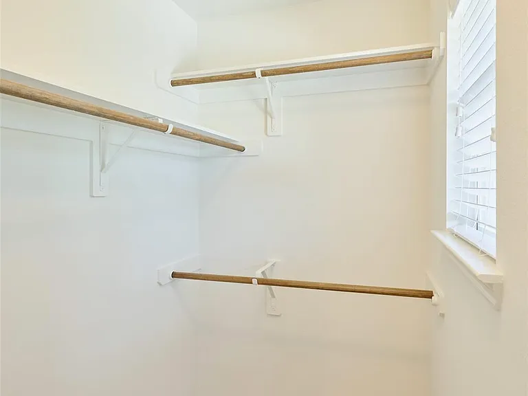 327 Bloomhill Pl — Photo 35