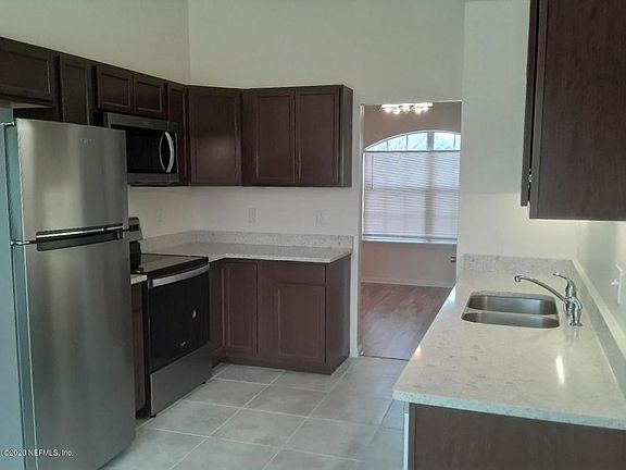 3rd image of 2905 Decidely St