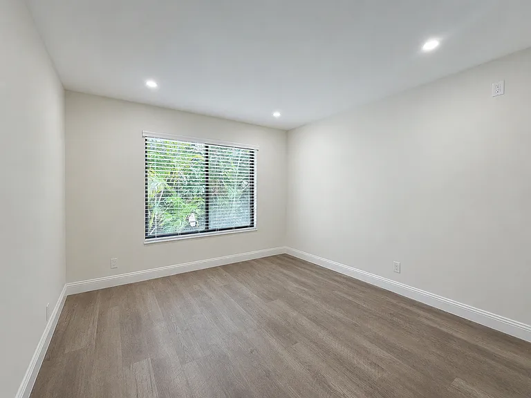 825 Dogwood Dr #C — Photo 11
