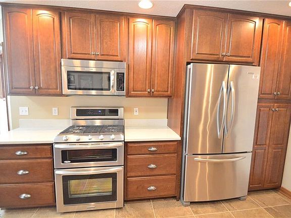 3rd image of 131 Lake Pointe Cir #131