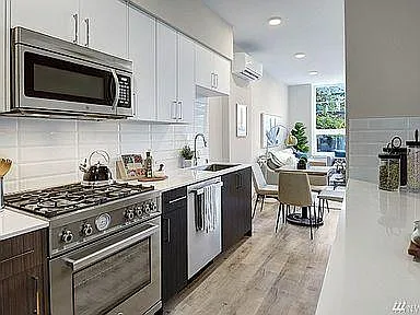 503 NE 72nd St — Photo 5