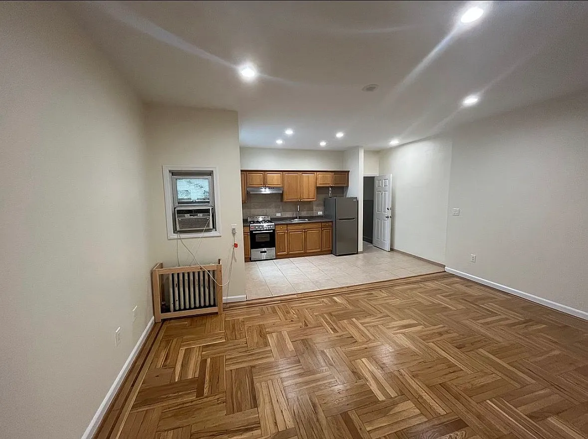1 bed, $2,350 — Photo 2