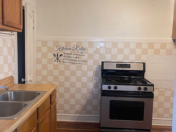 5th image of 8113 S Jeffery Blvd #2