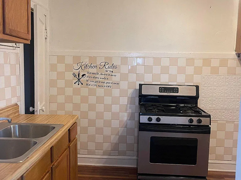 8113 S Jeffery Blvd #2 — Photo 5