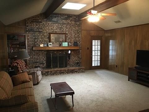 1st image of 506 Willow Way