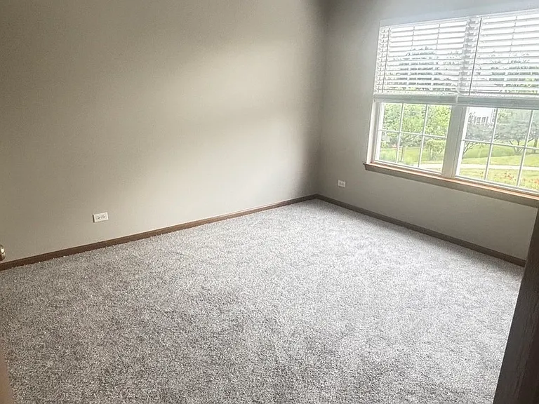 2845 Falling Waters Dr — Photo 7