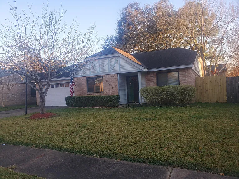 16943 Nicole Ln — Photo 29