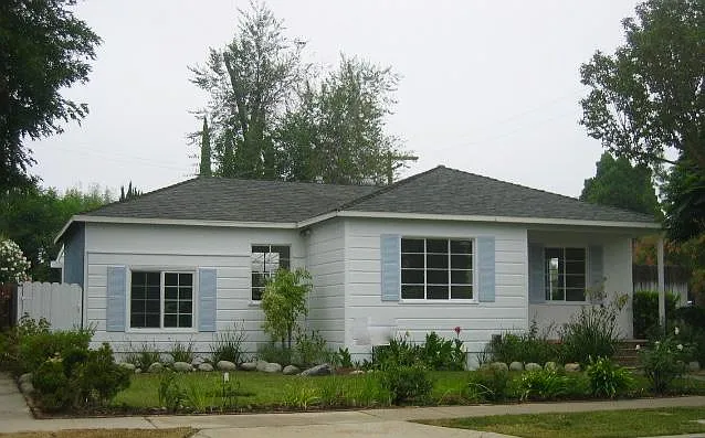 2 bed, 1090 sqft, $3,795 — Photo 1