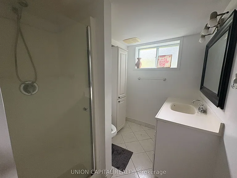 248 James Ave #LOWER — Photo 14