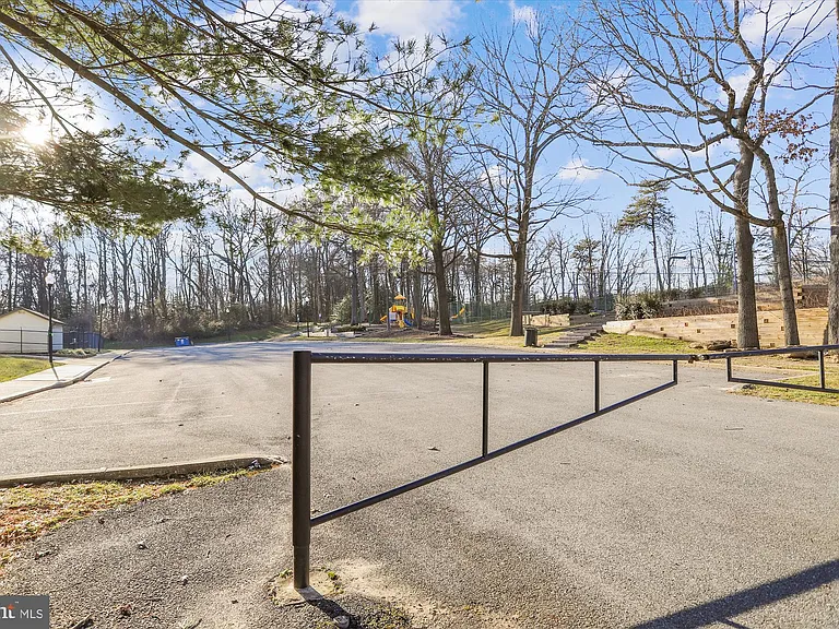 3512 Old Crown Dr — Photo 34