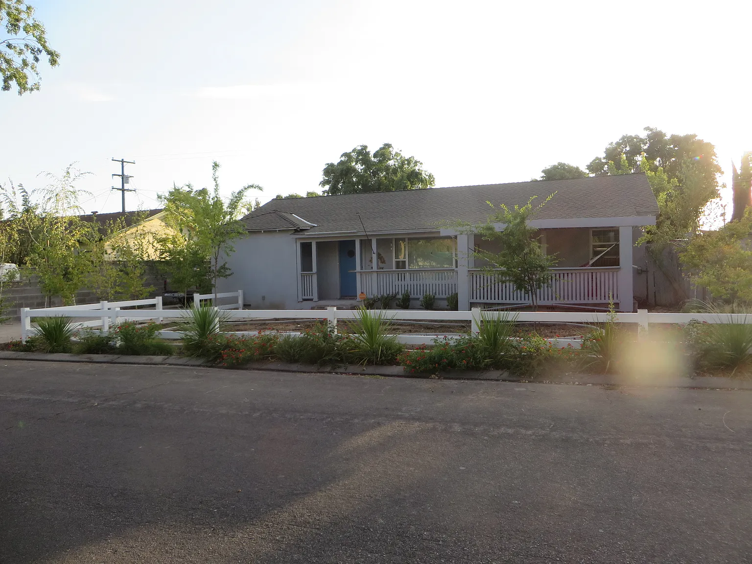 2101 Gordon Ave photo 1