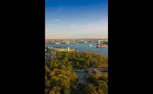 Rented by Douglas Elliman | media 53