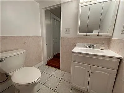 72 School St — Photo 13